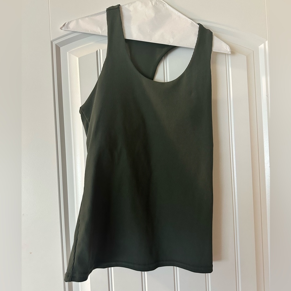Ribbed lined workout top